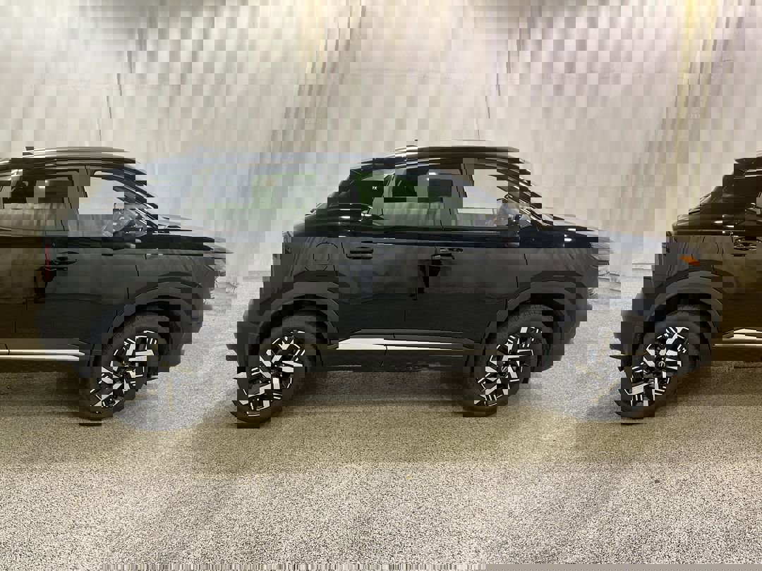 2026 Nissan Kicks SV photo 4