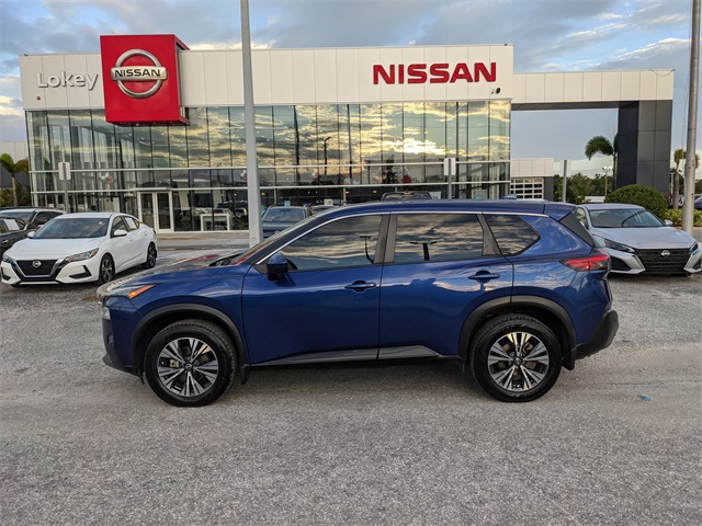 2022 Nissan Rogue SV photo 3