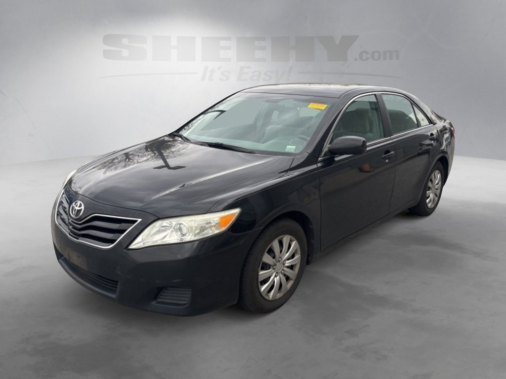 2011 Toyota Camry SE photo 3