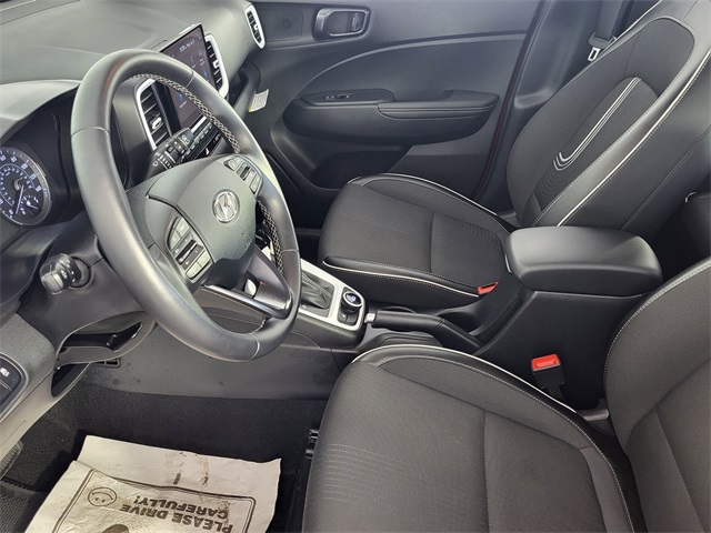 2022 Hyundai Venue SEL Limited photo 7