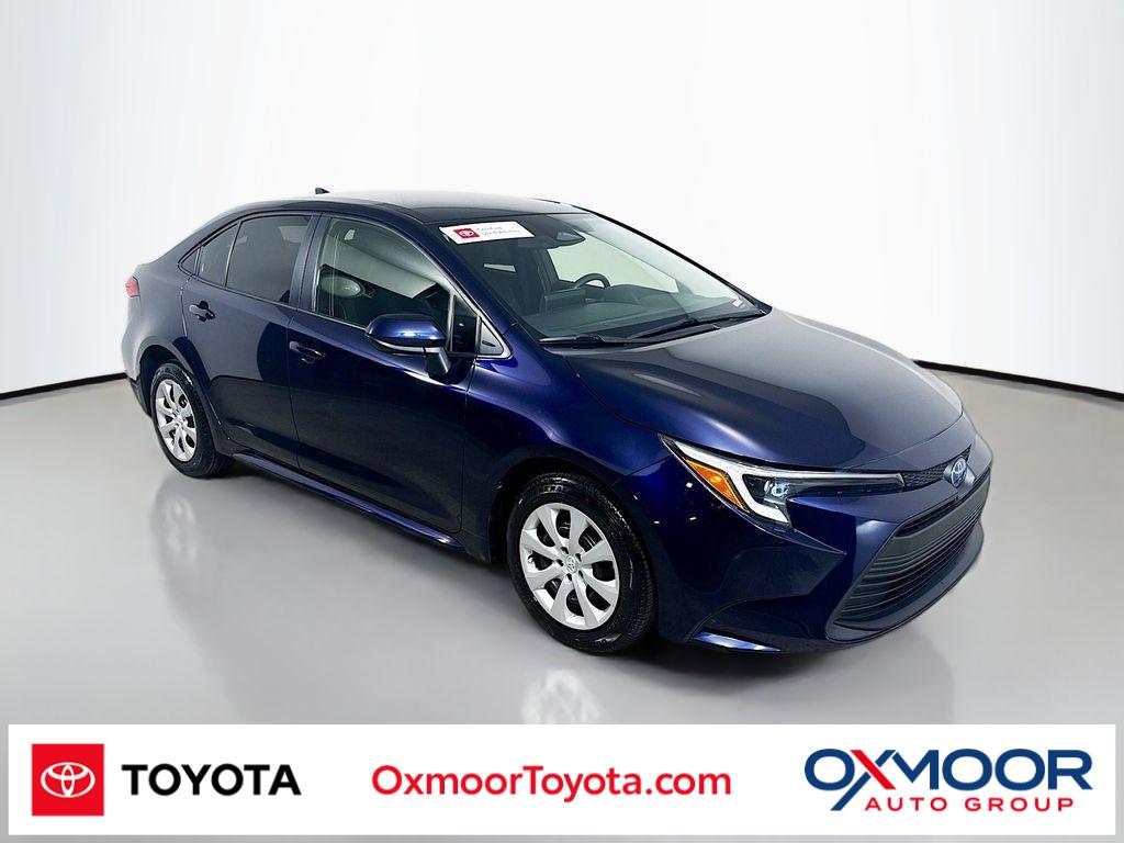 2023 Toyota Corolla LE's photo