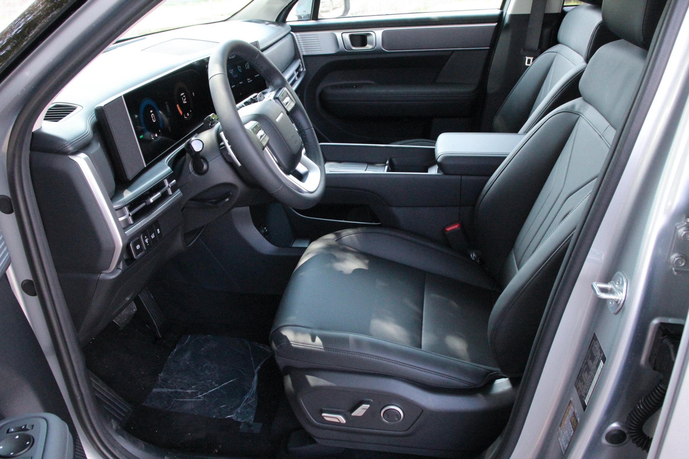 2026 Hyundai Santa Fe SEL photo 6
