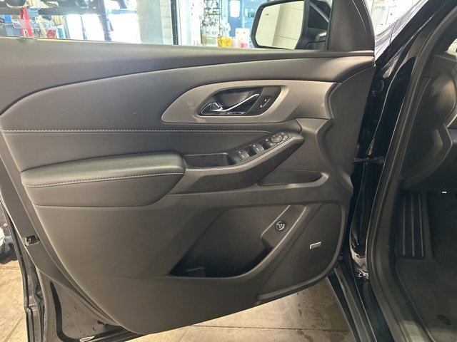 2022 Chevrolet Traverse Leather photo 6