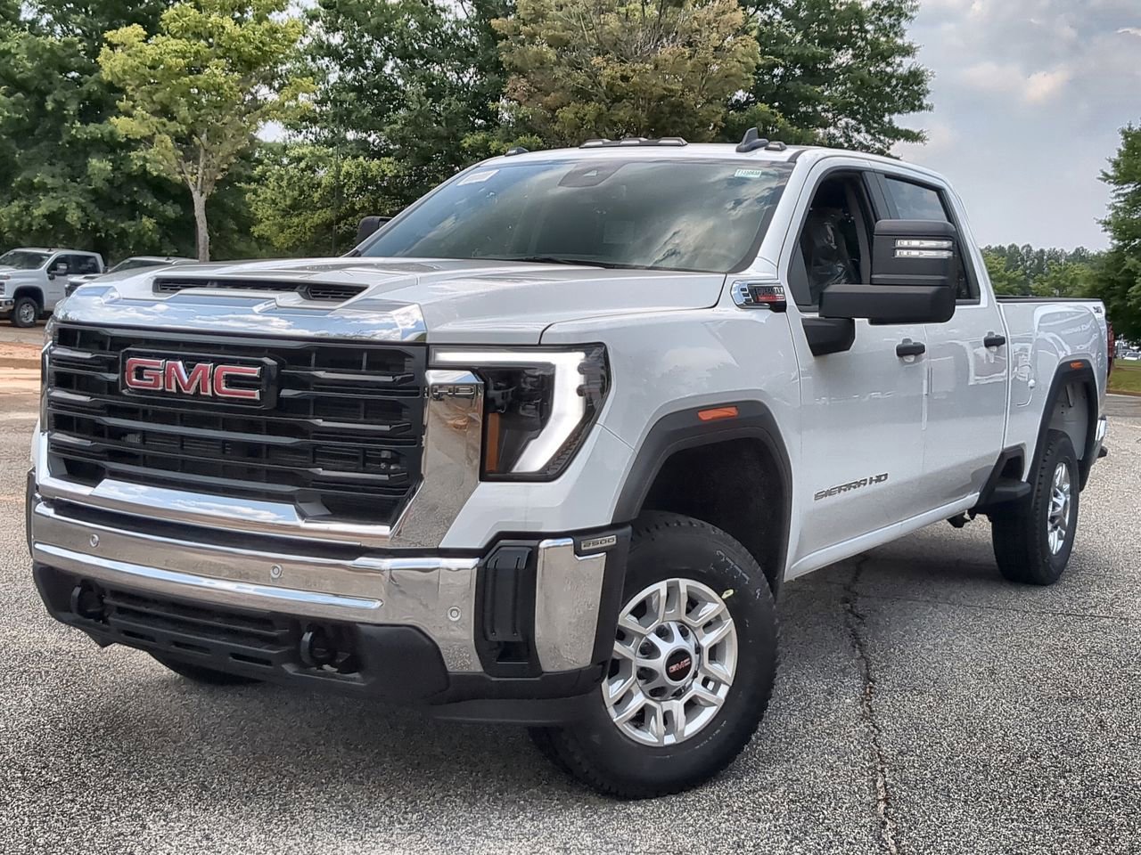 2025 GMC Sierra SLT's photo