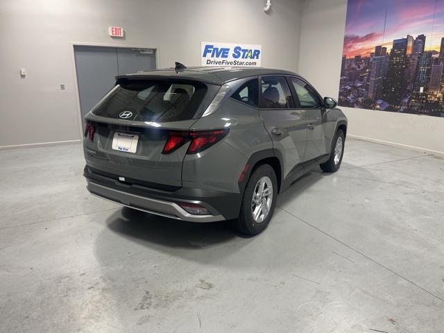 2026 Hyundai Tucson SE photo 4