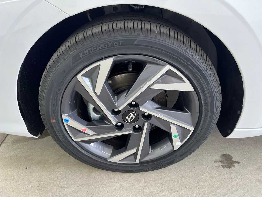 2025 Hyundai Elantra Hybrid Limited photo 15