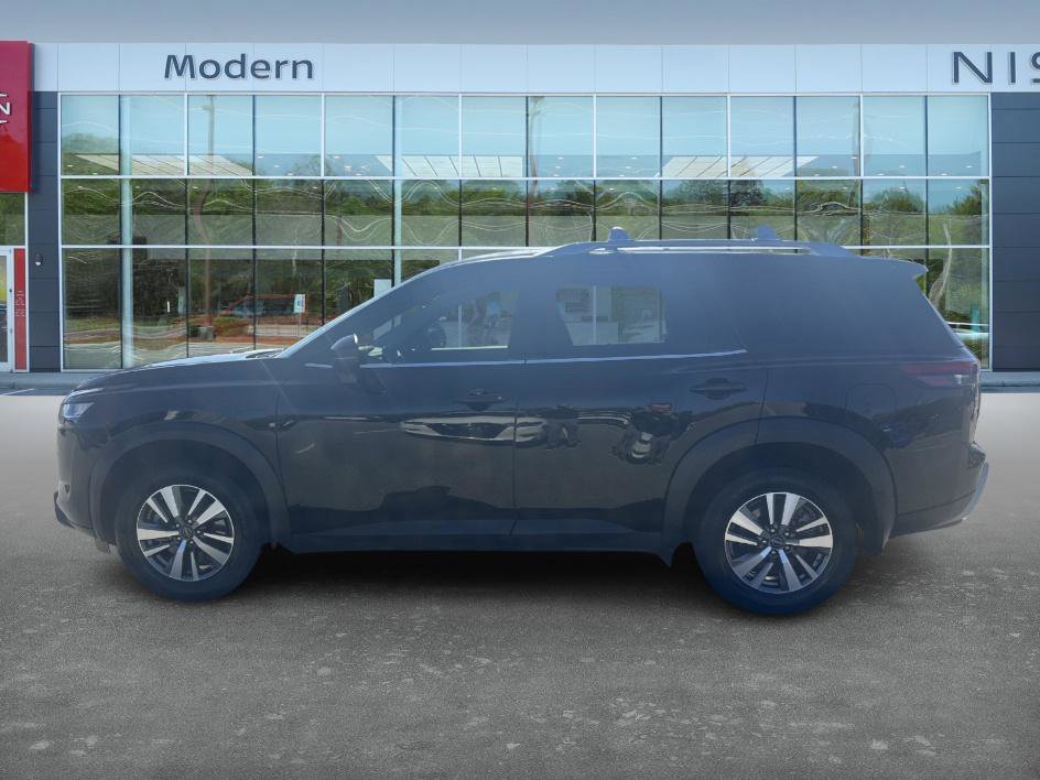 2023 Nissan Pathfinder SL photo 8