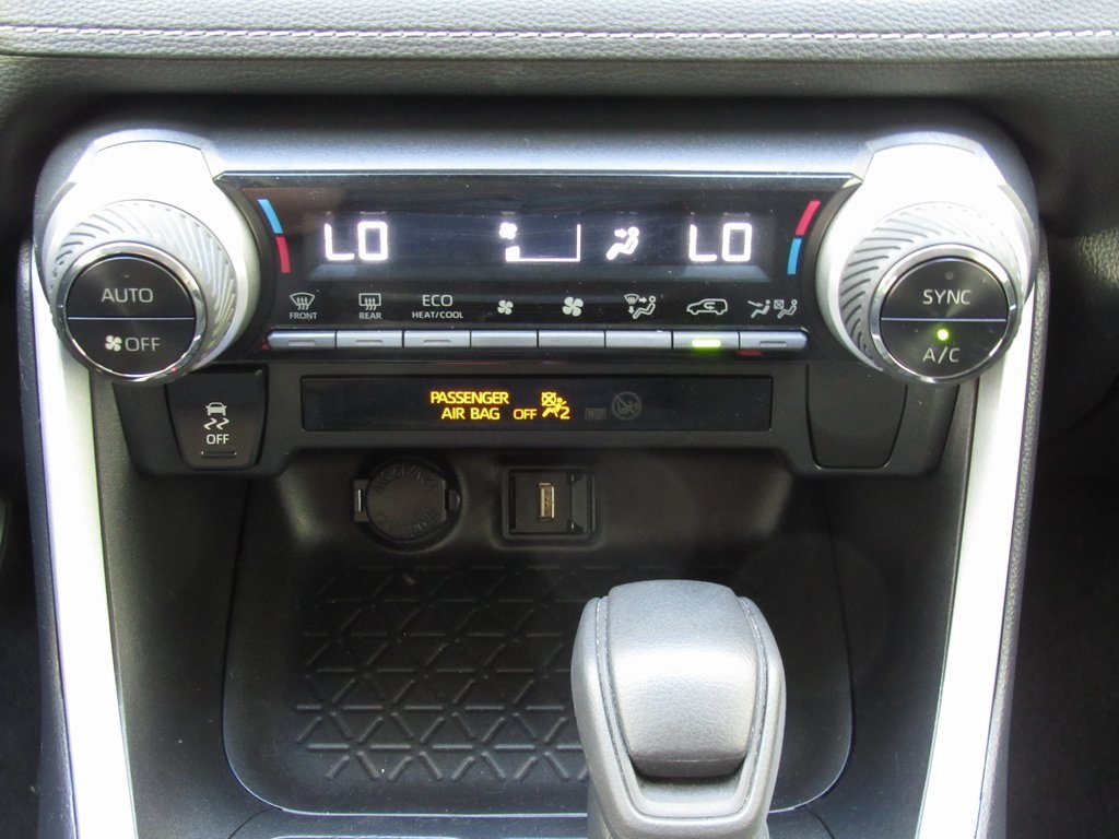 2021 Toyota RAV4 Hybrid LE photo 27