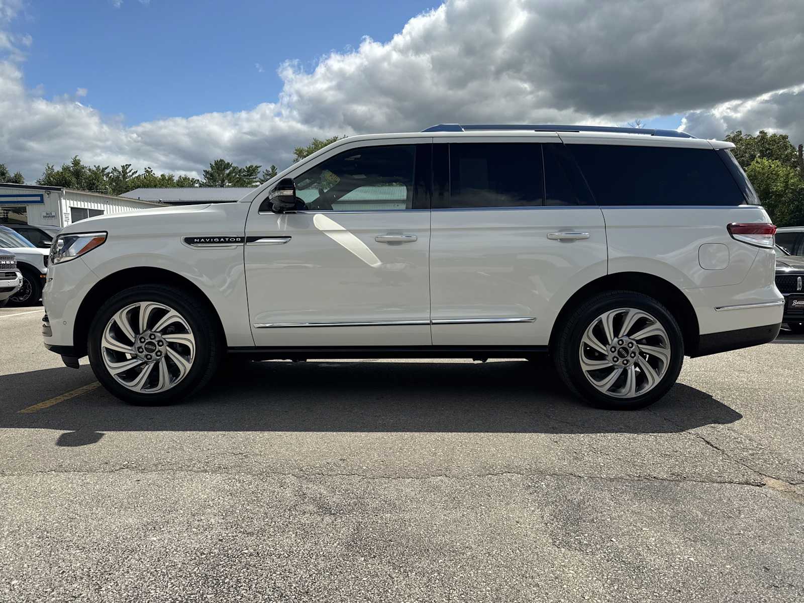 2024 Lincoln Navigator Premiere photo 4