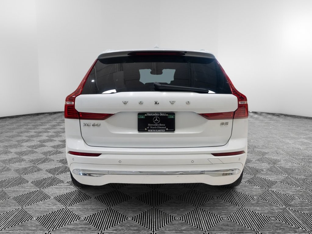 2022 Volvo XC60 B5 Inscription photo 3