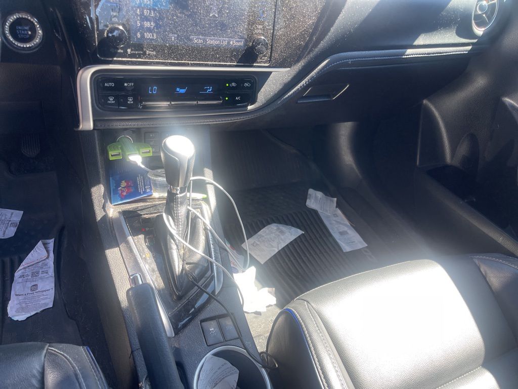 2019 Toyota Corolla L photo 15