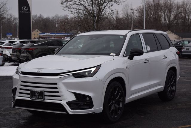 2026 Lexus TX Hybrid's photo