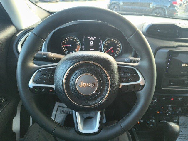 2018 Jeep Renegade Latitude North Edition photo 19