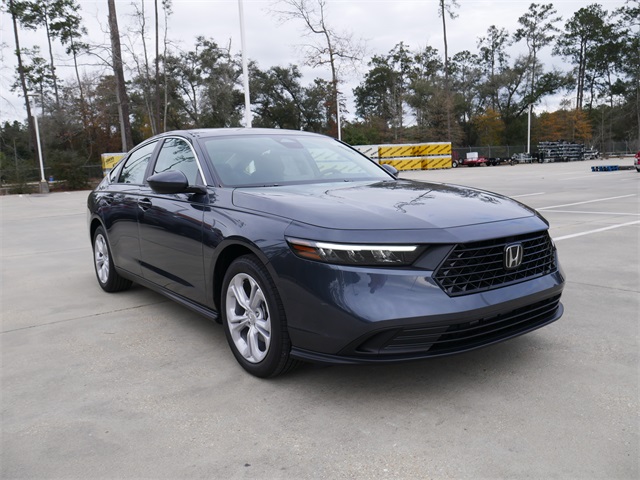 2025 Honda Accord LX's photo