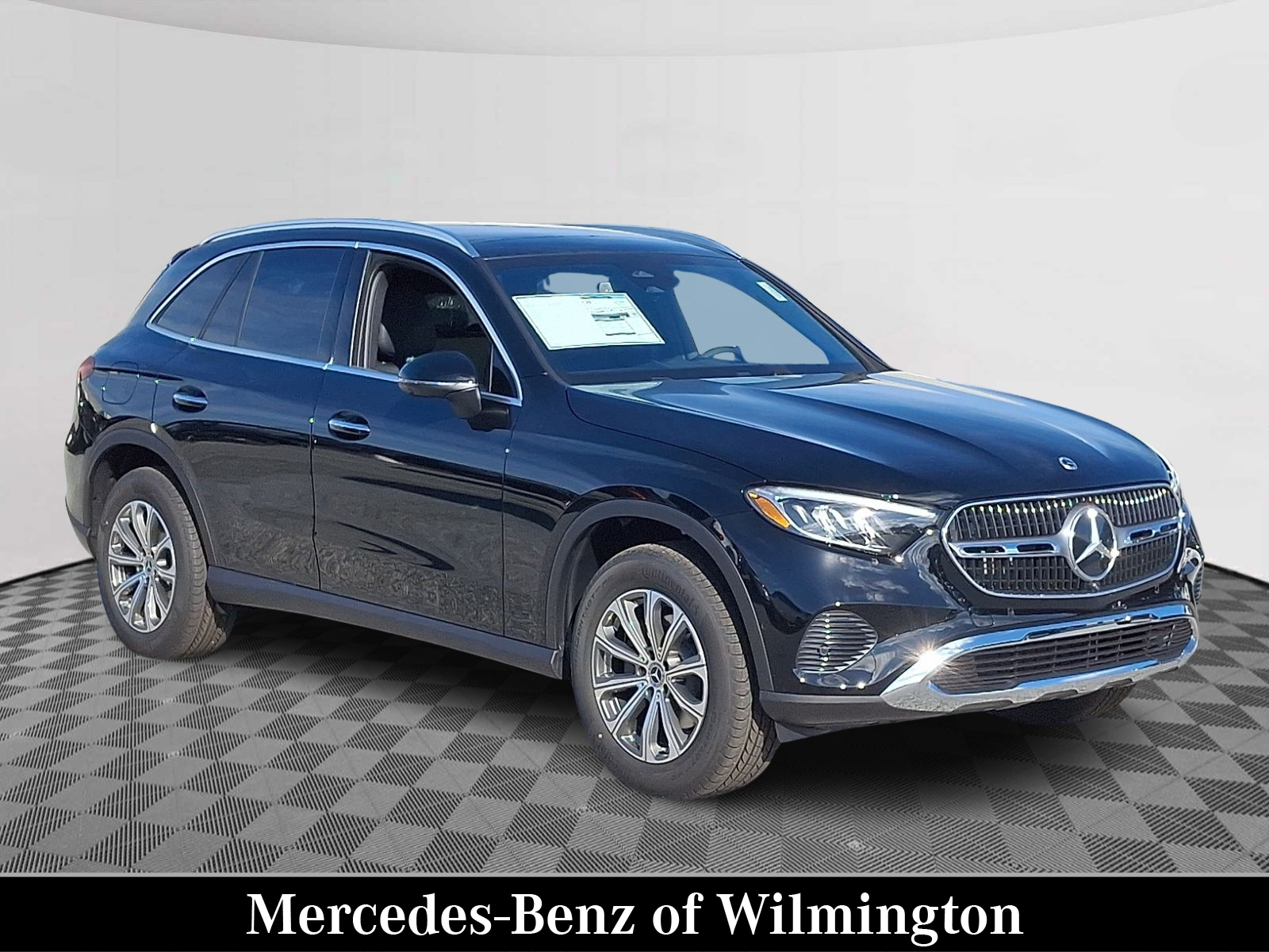 2026 Mercedes-Benz GLC Base's photo