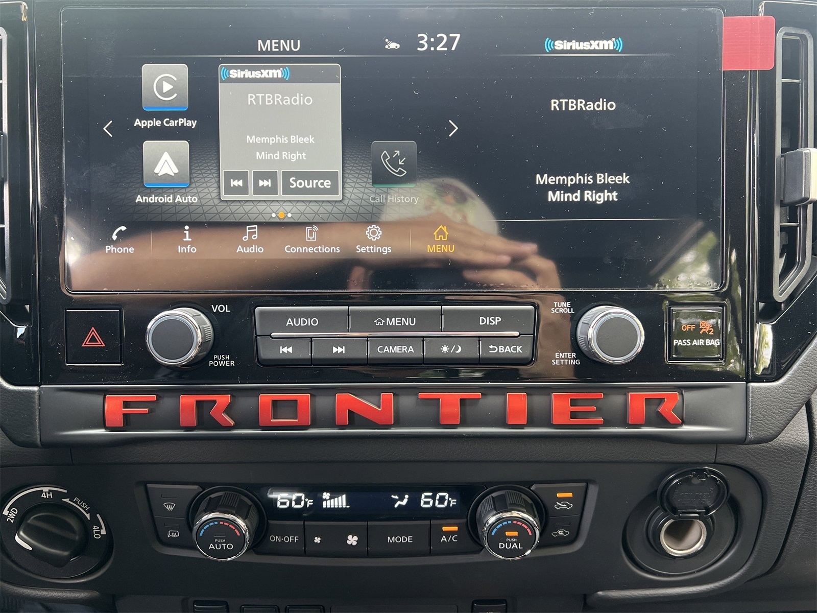2025 Nissan Frontier PRO-4X photo 4