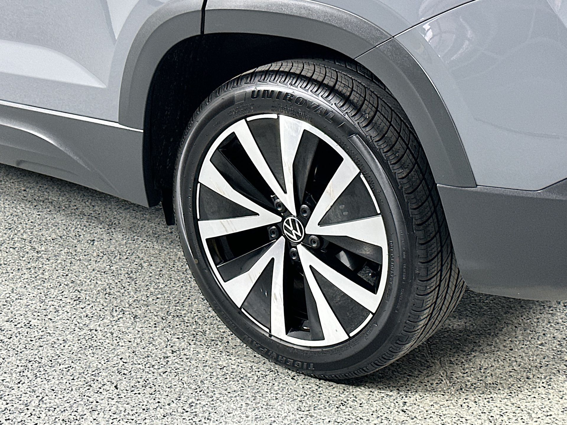 2022 Volkswagen Taos SE photo 8