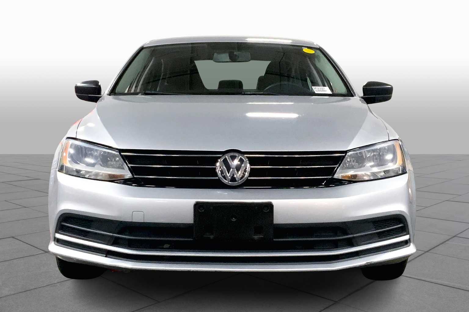 Used 2016 Volkswagen Jetta SE with VIN 3VWD67AJ8GM321627 for sale in Danvers, MA