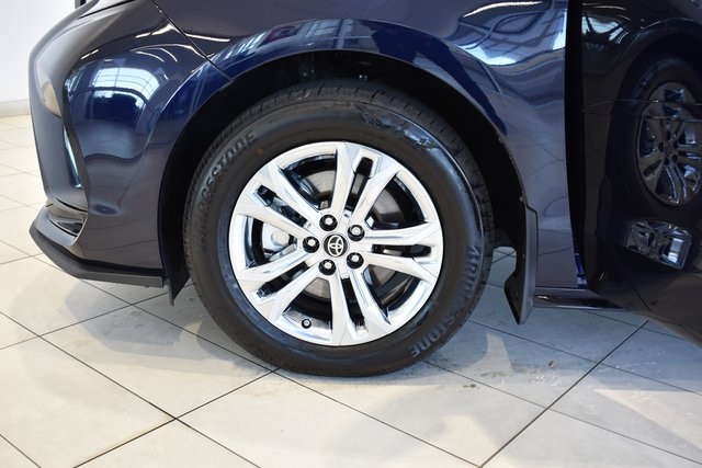 2023 Toyota Sienna XSE photo 27