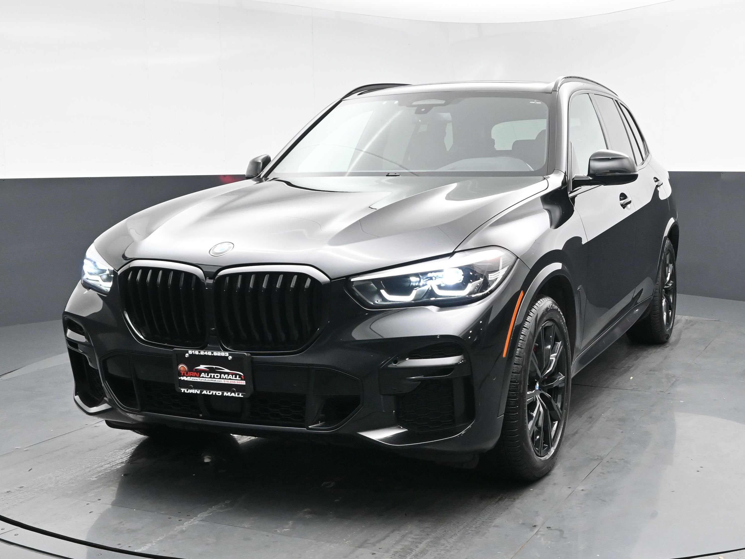 2023 BMW X5 40i's photo