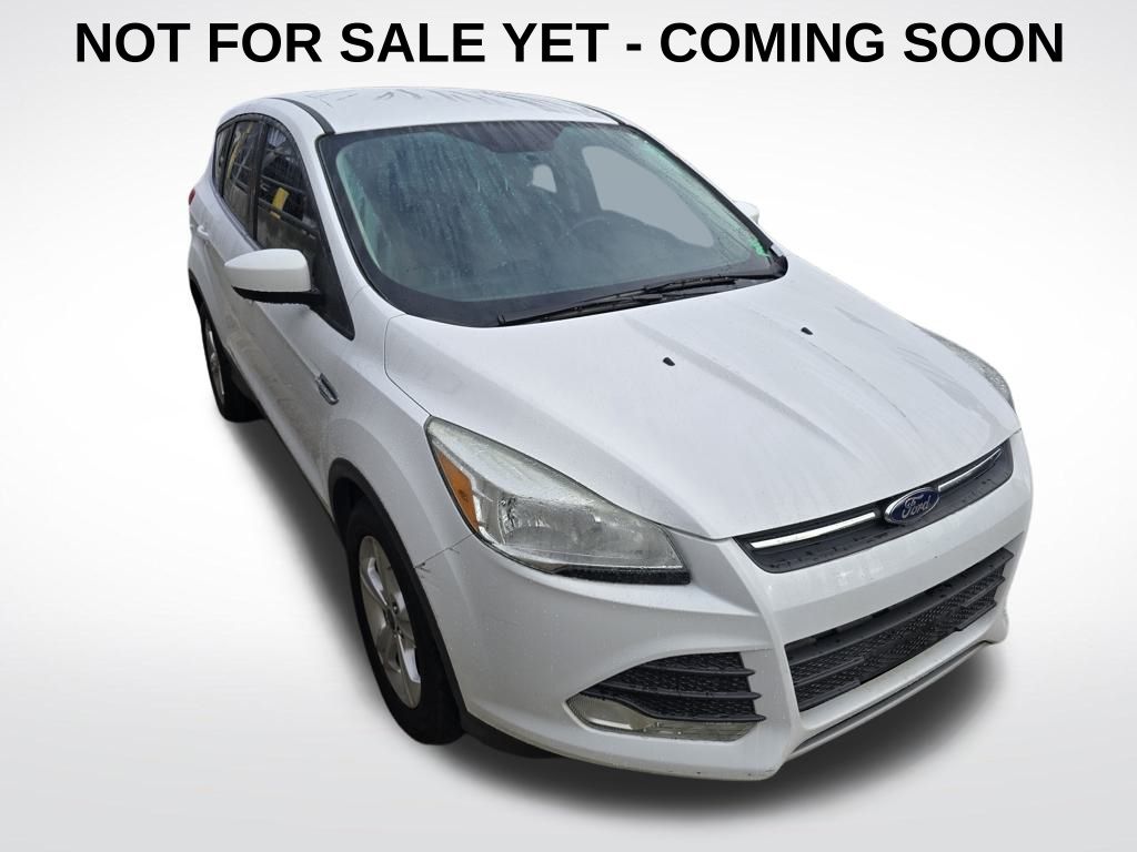 2015 Ford Escape SE's photo