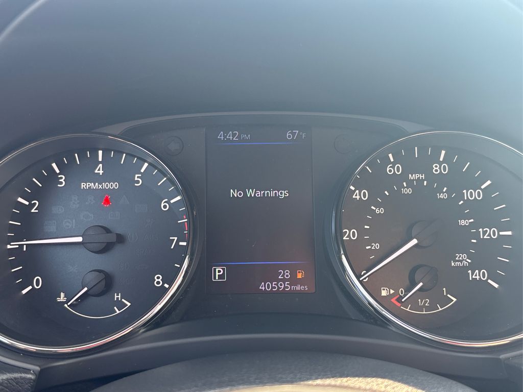 2019 Nissan Rogue SV photo 14