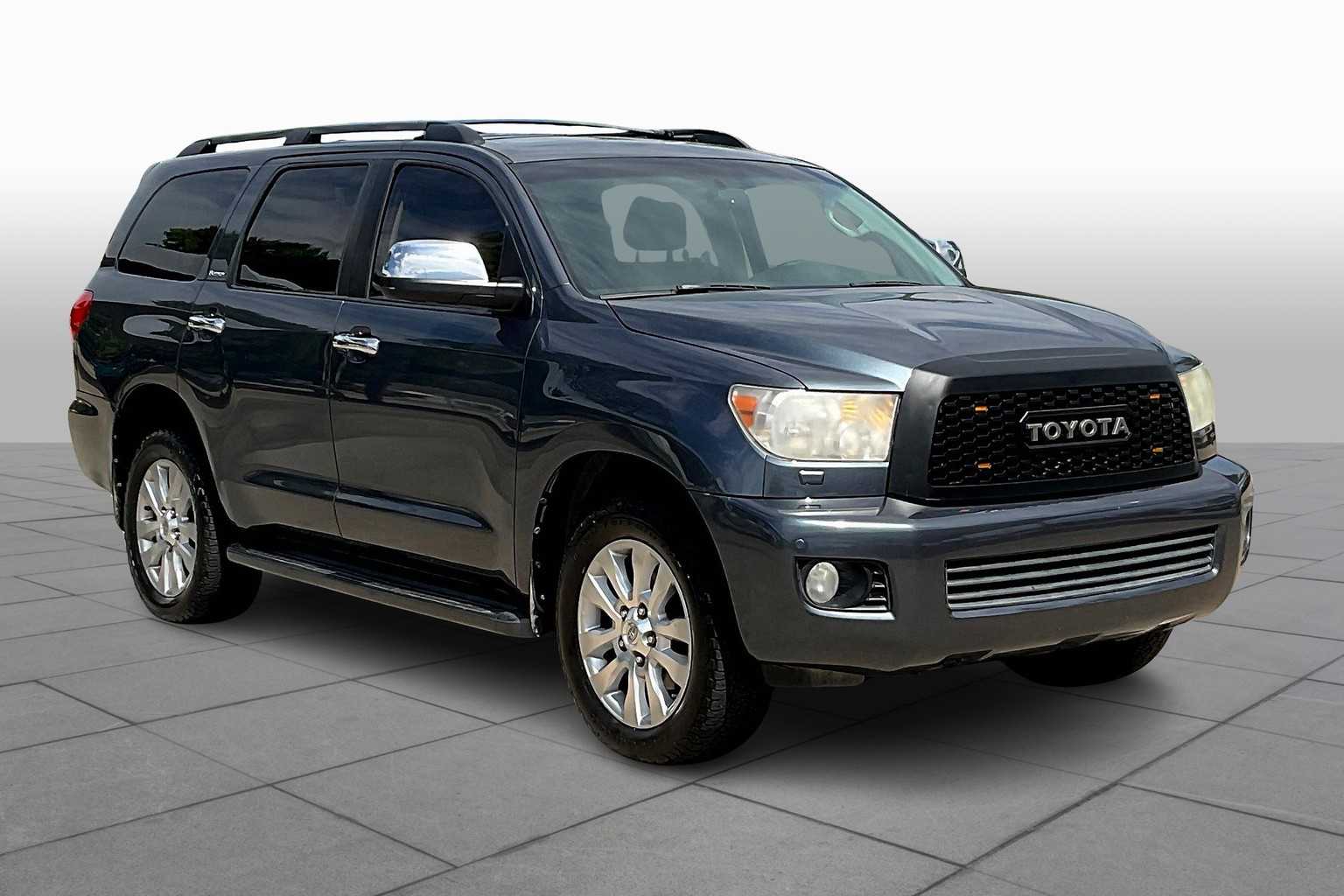 2008 Toyota Sequoia Platinum photo 2
