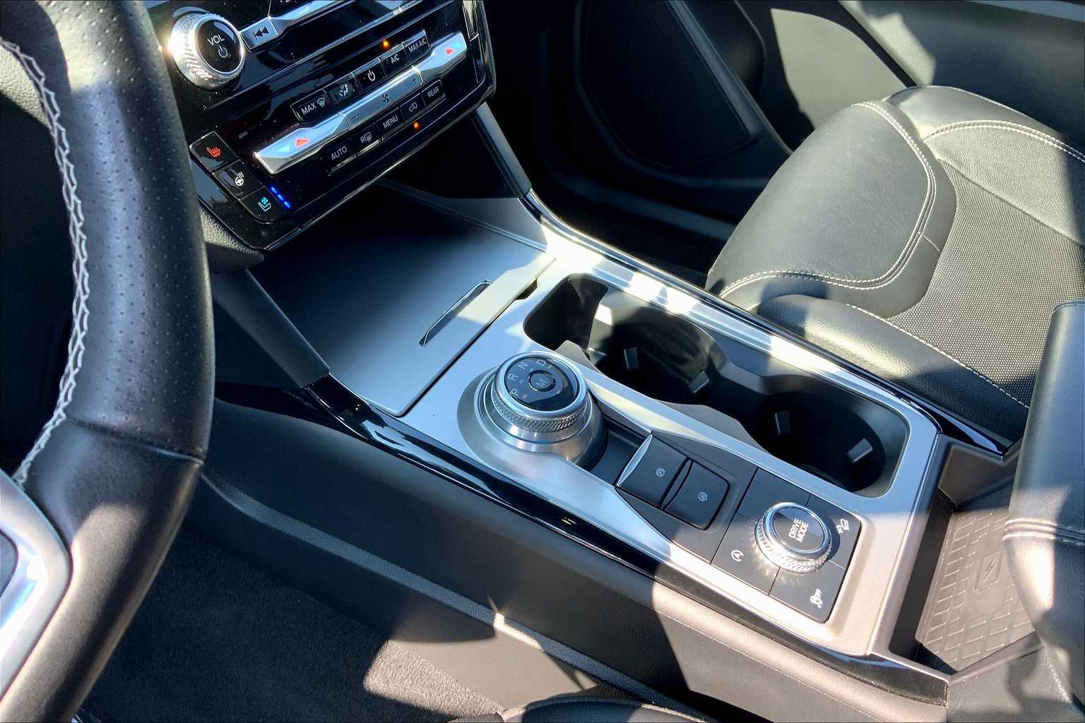 2023 Ford Explorer ST photo 15