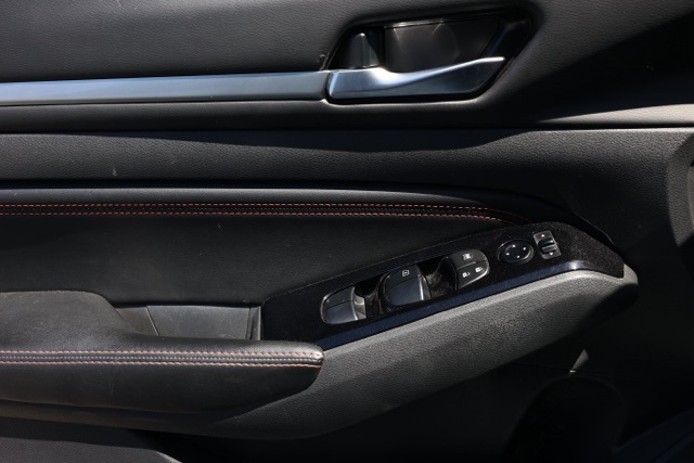 2023 Nissan Altima 2.5 SR photo 21
