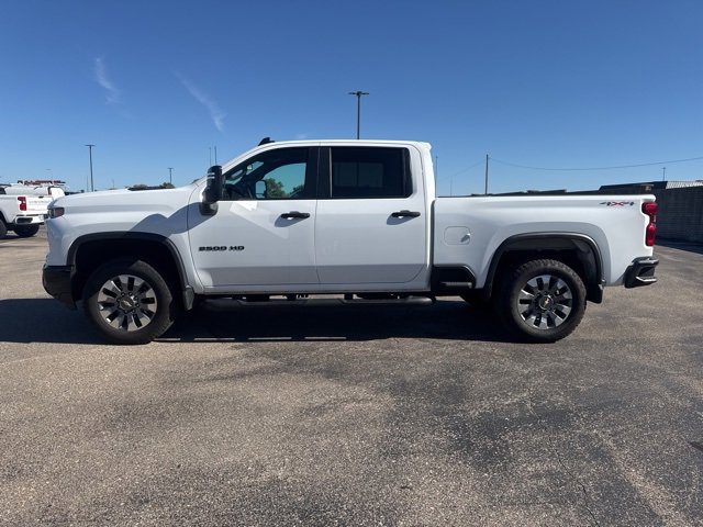 2024 Chevrolet Silverado 2500HD Custom photo 4