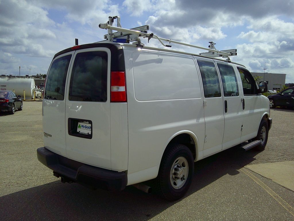 2017 Chevrolet Express 2500 Work Van photo 7