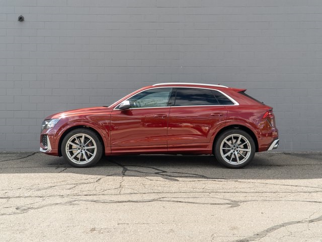 2024 Audi RS Q8 photo 2