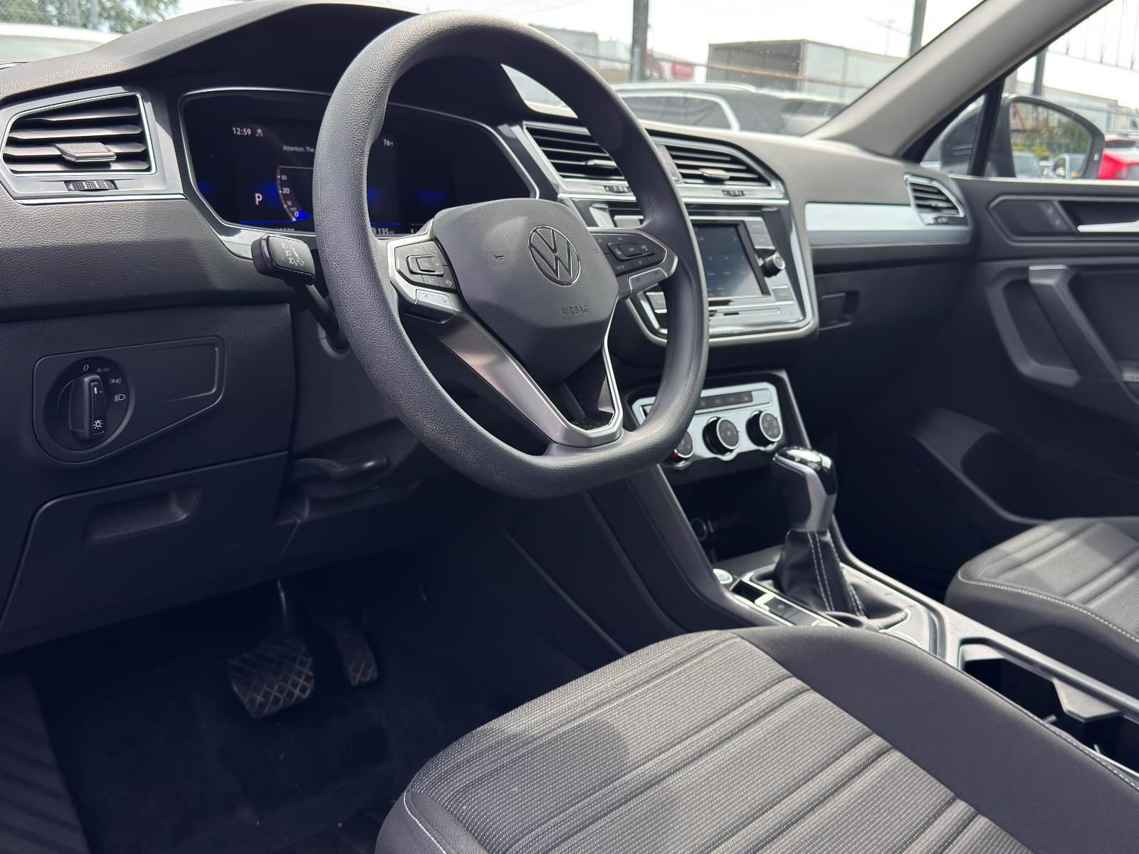 2022 Volkswagen Tiguan S photo 14