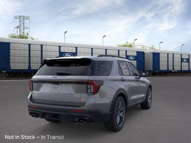 2025 Ford Explorer ST photo 3