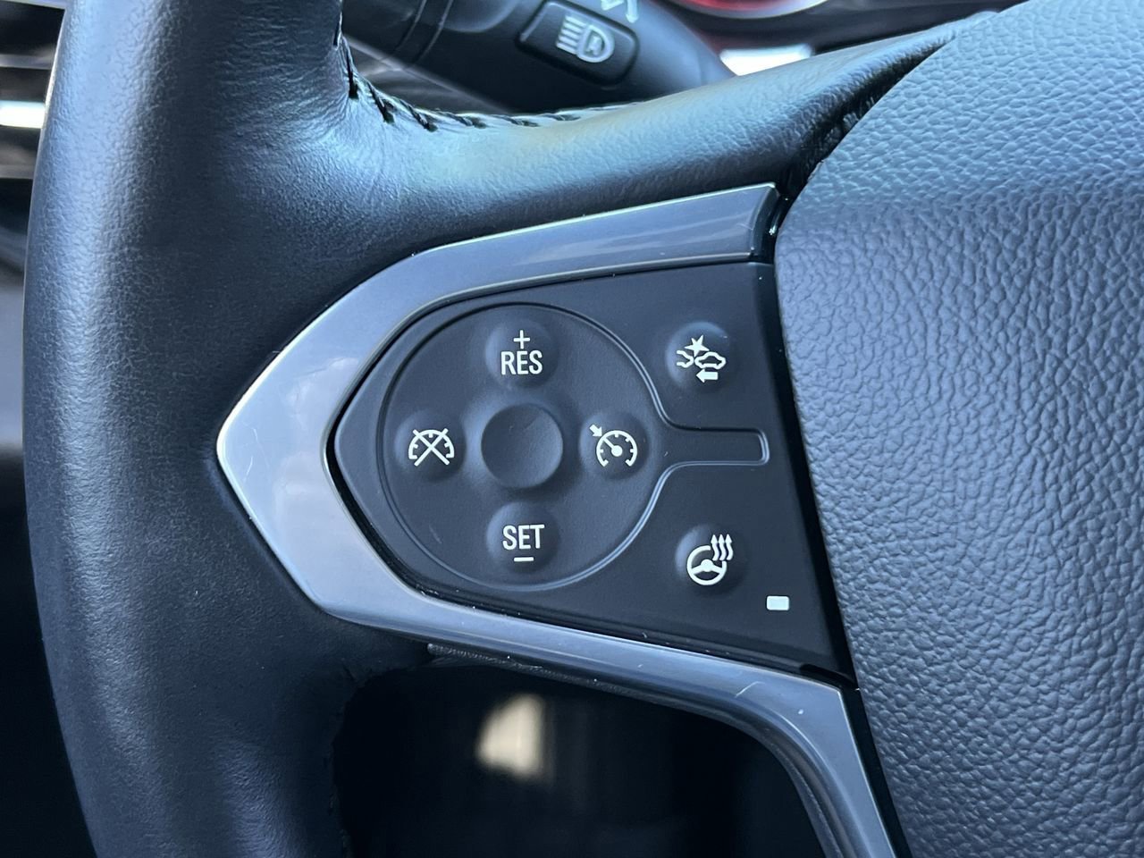 2022 Chevrolet Traverse Premier photo 23