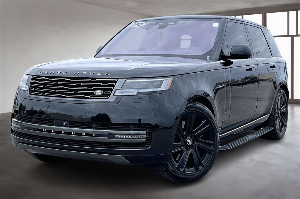 2023 Land Rover Range Rover SE's photo