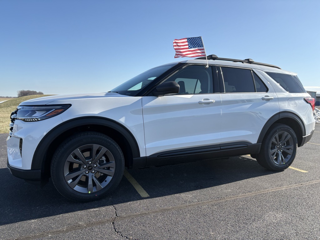 2026 Ford Explorer Active's photo