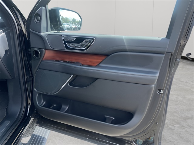 2022 Lincoln Navigator Reserve photo 46