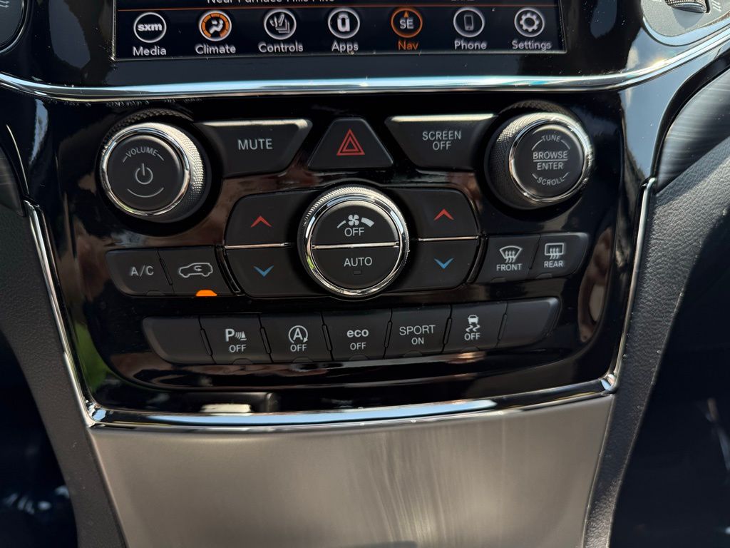 Used 2022 Red Jeep Laredo X image 22