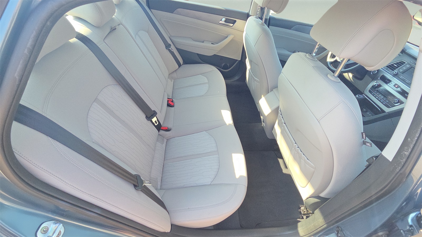 2016 Hyundai Sonata Hybrid SE photo 22