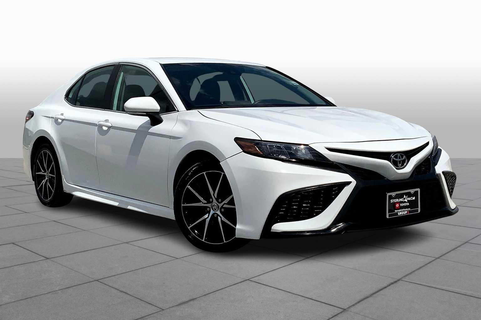 2024 Toyota Camry SE photo 2