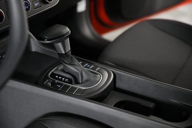 2026 Hyundai Kona SE photo 14
