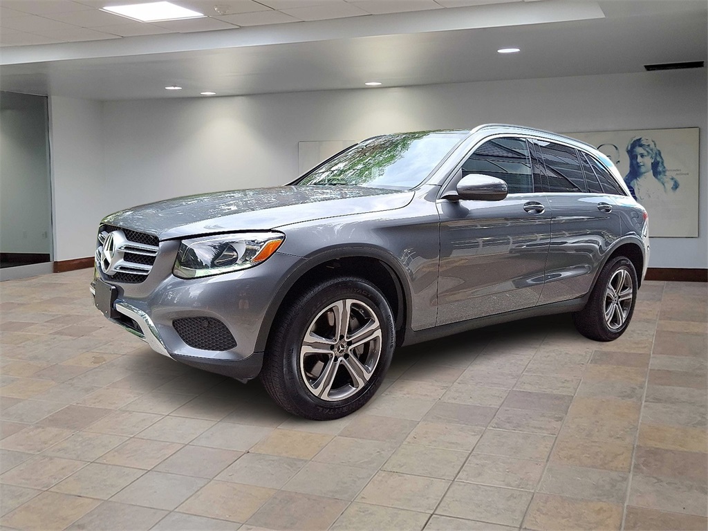 2019 Mercedes Benz GLC 300 4MATIC photo 3