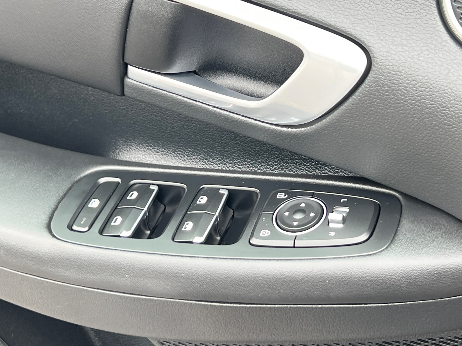 2022 Hyundai Sonata Hybrid SEL photo 34