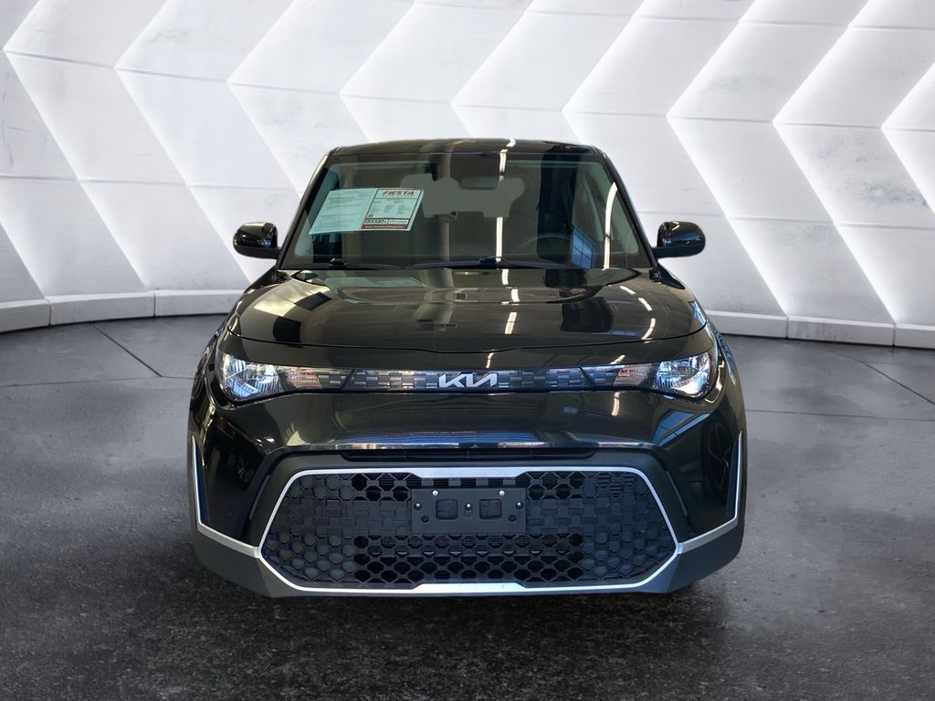 2023 Kia Soul LX photo 2