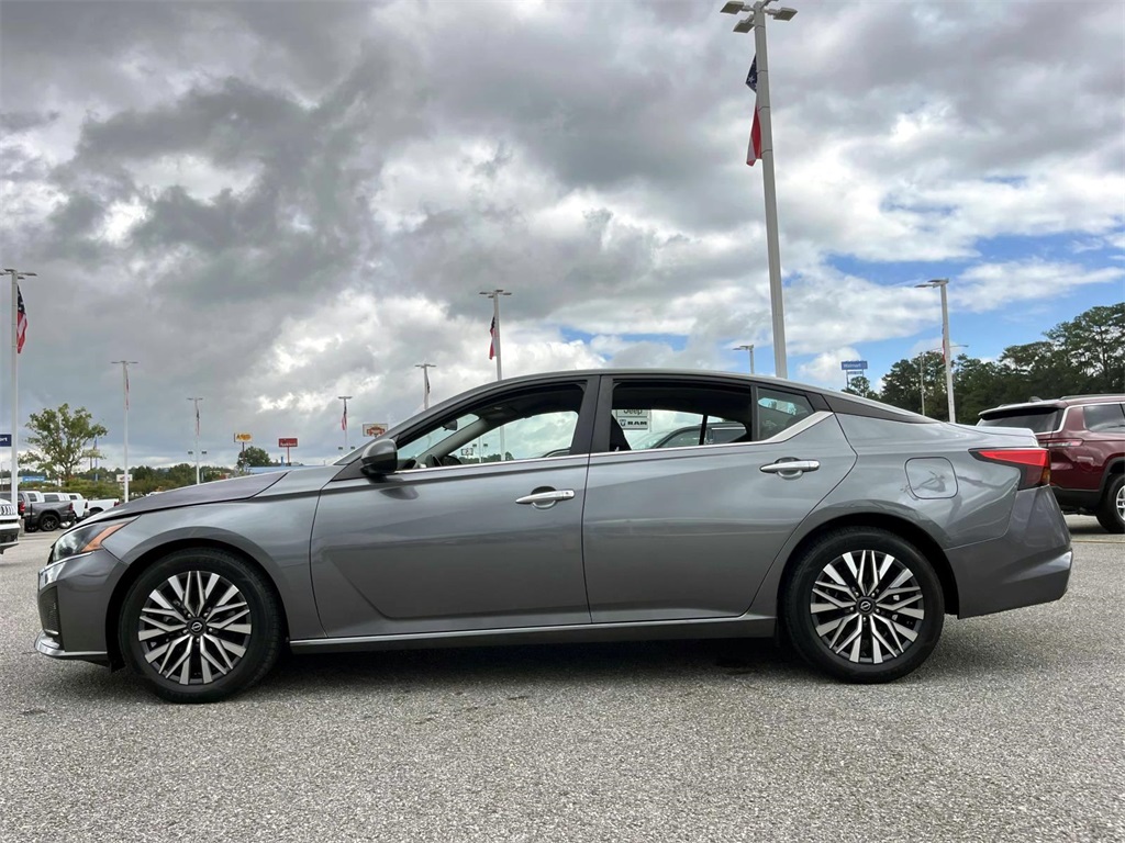 2023 Nissan Altima 2.5 SV photo 4