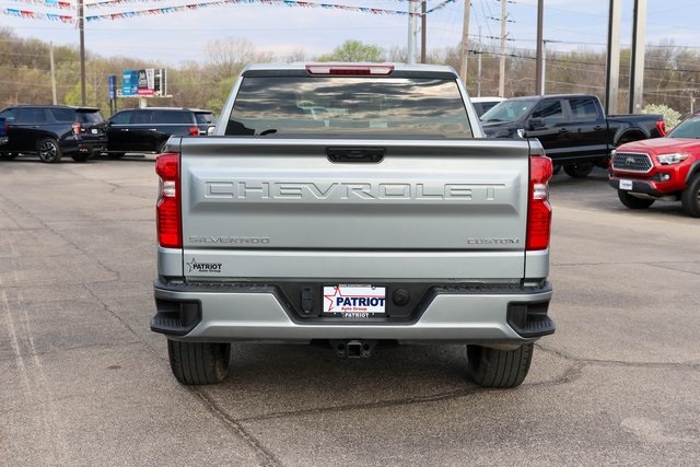 Used 2024 Gray Chevrolet Custom image 5