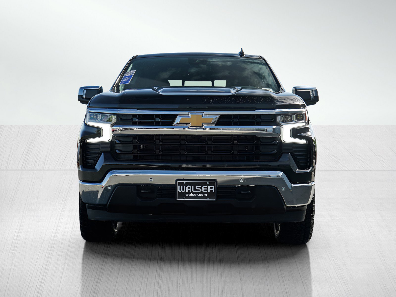 2025 Chevrolet Silverado 1500 LT photo 2