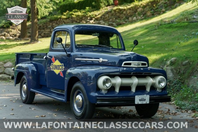 1952 Ford F2 