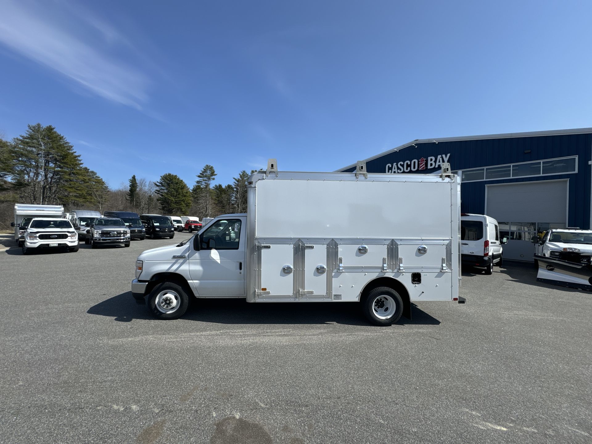 2026 Ford E-Series Cutaway Base's photo